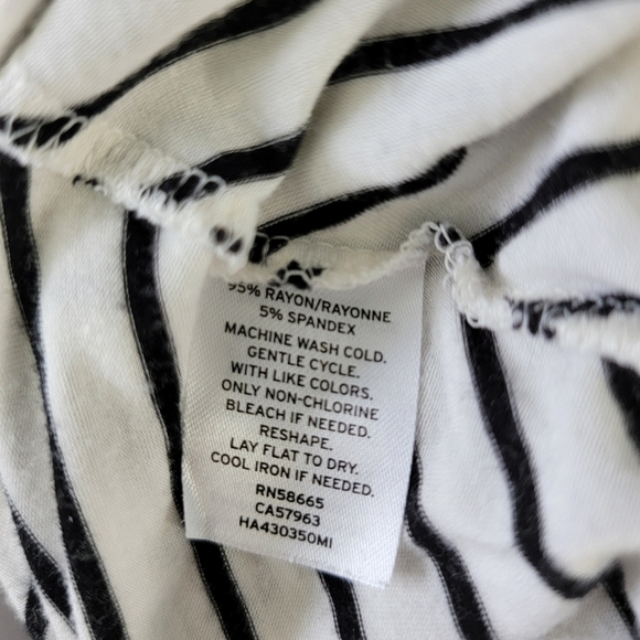 Halogen Black White Striped Cowl Neck Sleeveless Shell Ruched Sides Long Size M - Picture 7 of 9